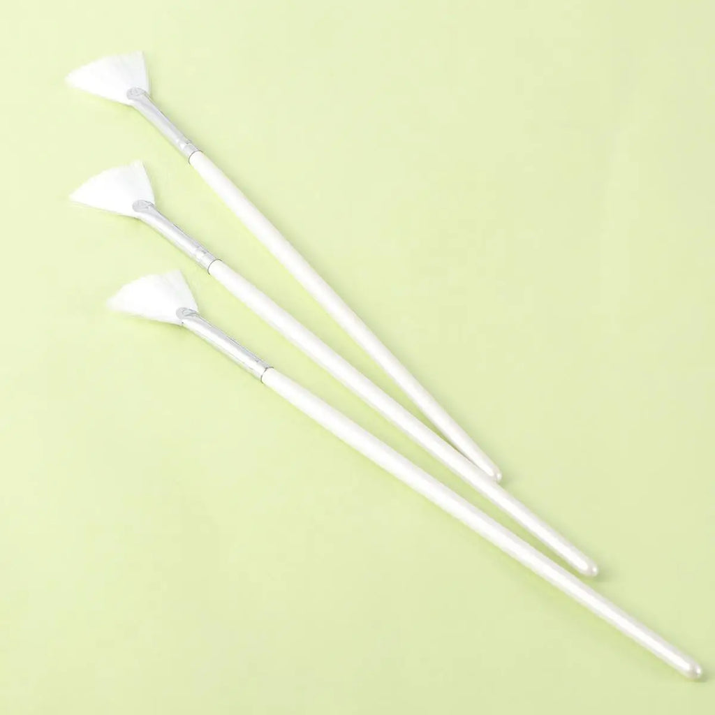 3 Pcs Shape for DIY Skin Care Mask Diy Brushes Fan Shape Mask Brushes Facials Skincare Smooth Coverage Beauty Tools